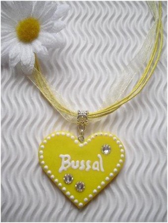 *ZU HABEN* Fimoherz "Bussal"