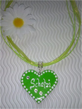 *ZU HABEN" Fimoherz grün "Schatzi" mit Swarovskiperlen